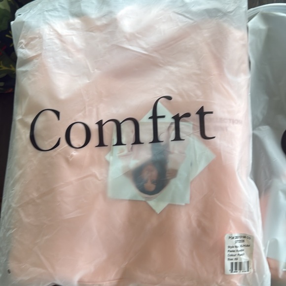 Cmfrt Pastel set hoody and shorts XS - Picture 4 of 6